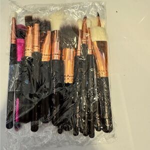 Mixed make-up brushes #16